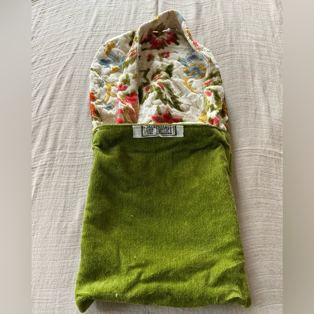 Carpet Bags of America Floral Patterned Bag - Picture 4 of 8